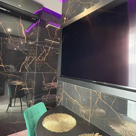 Jacuzzi Glass-house Rakowicka 20 Station Apartment *