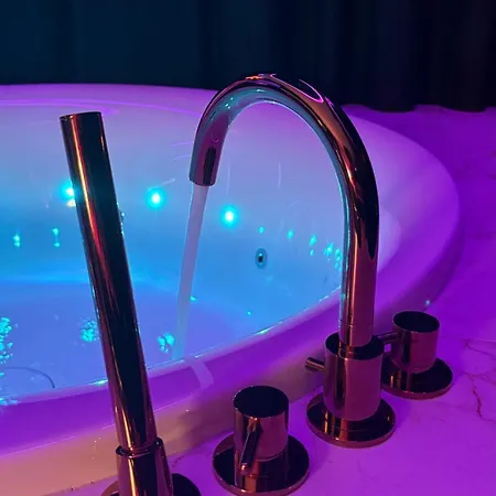 דירה Jacuzzi Glass-house Rakowicka 20 Station קרקוב