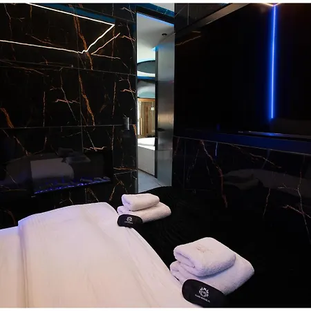 Jacuzzi Glass-house Rakowicka 20 Station Apartment Krakow