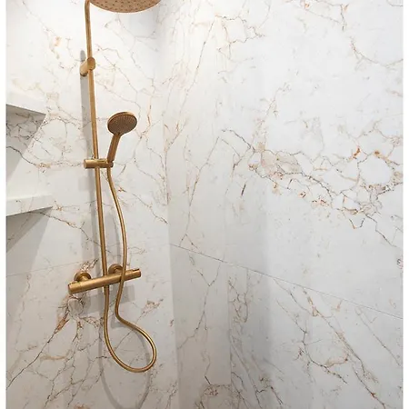 Jacuzzi Glass-house Rakowicka 20 Station Apartment *